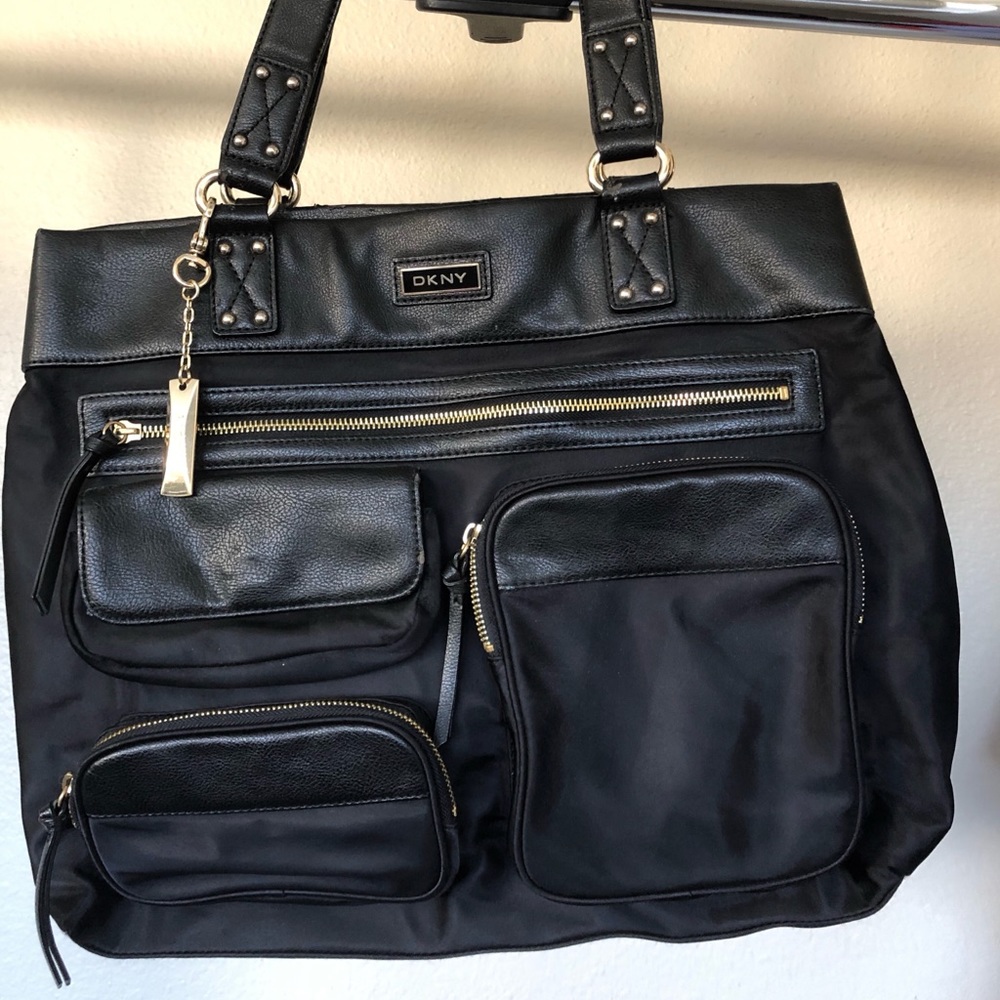 authentic DKNY bag !